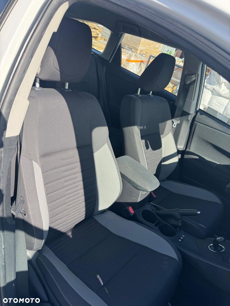 Toyota Auris Hybrid 135 Prestige - 10