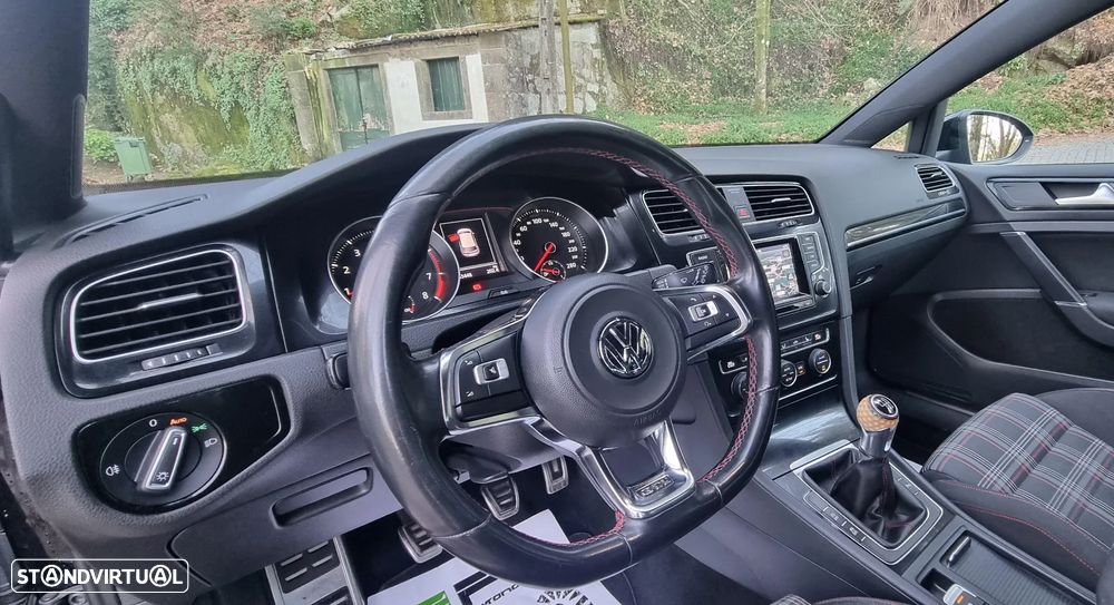 VW Golf 2.0 TSi GTi - 18