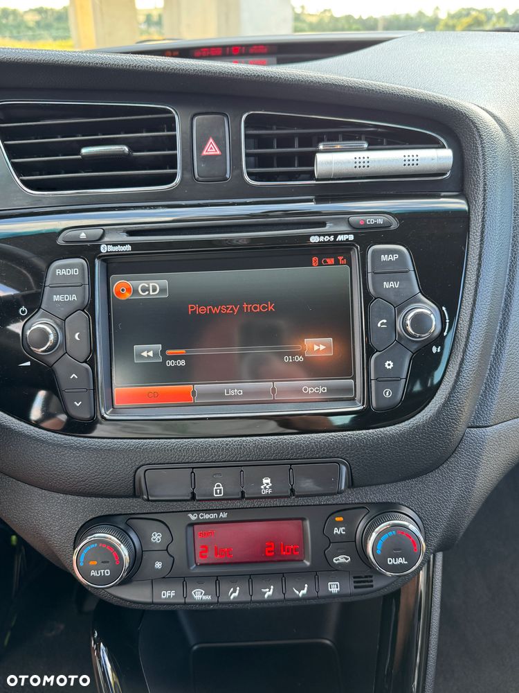 Kia Ceed - 8
