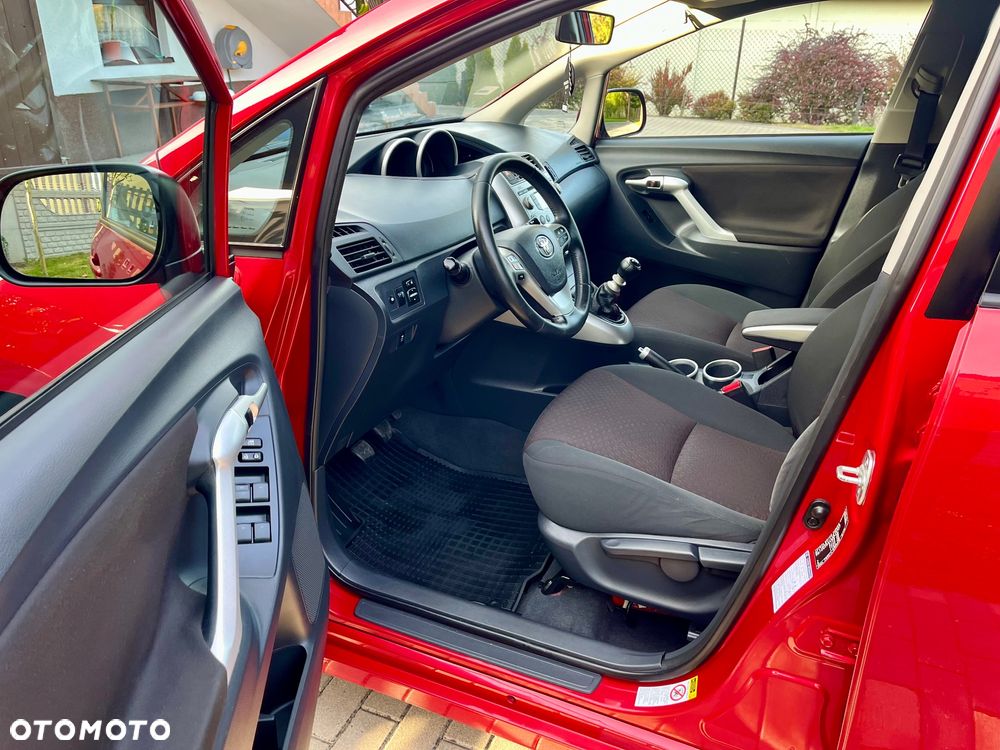 Toyota Verso 1.8 Premium EU5 7os - 9