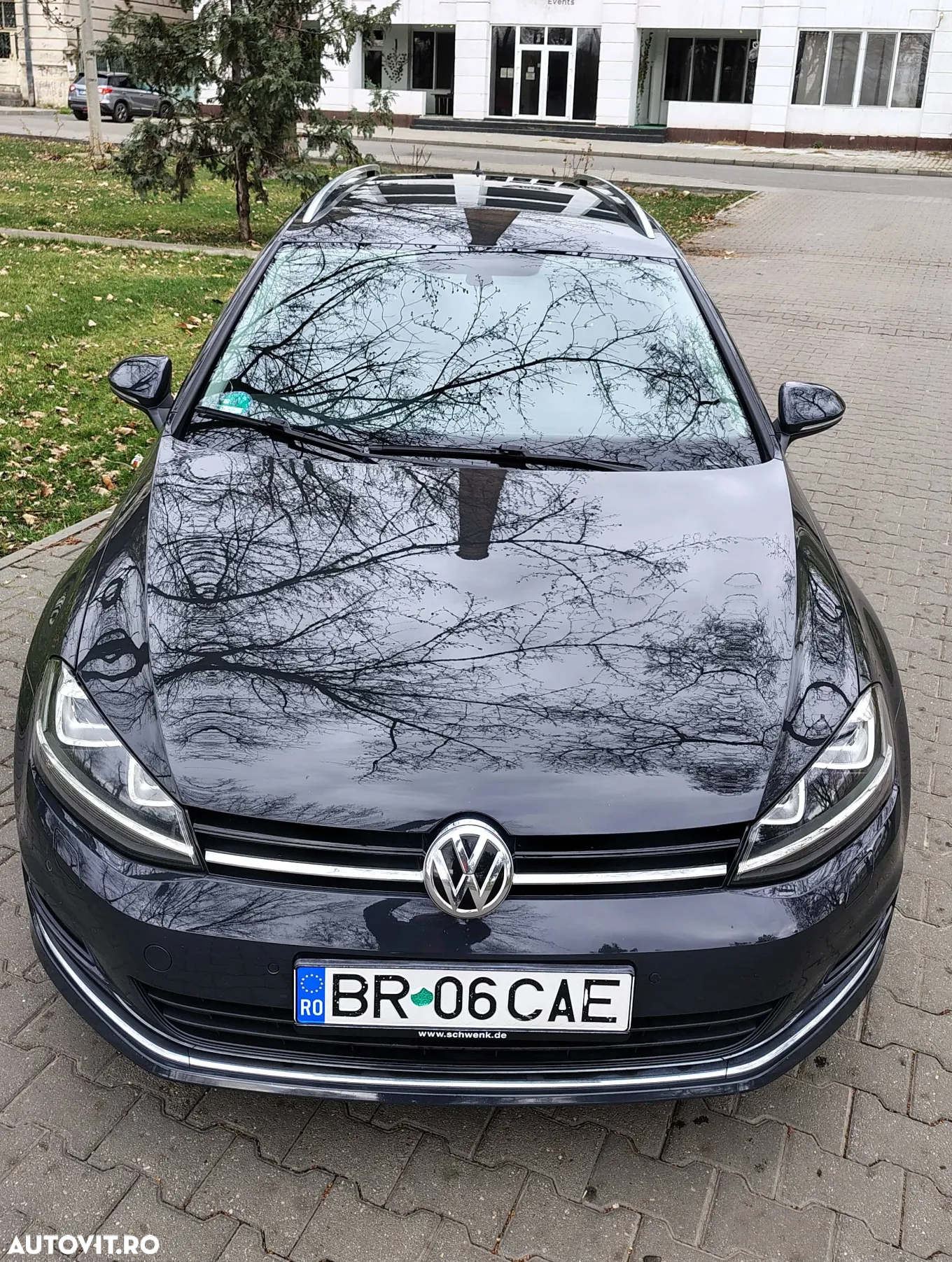 Volkswagen Golf Variant 2.0 TDI BlueMotion Technology DSG Allstar - 2