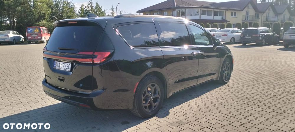 Chrysler Pacifica - 3