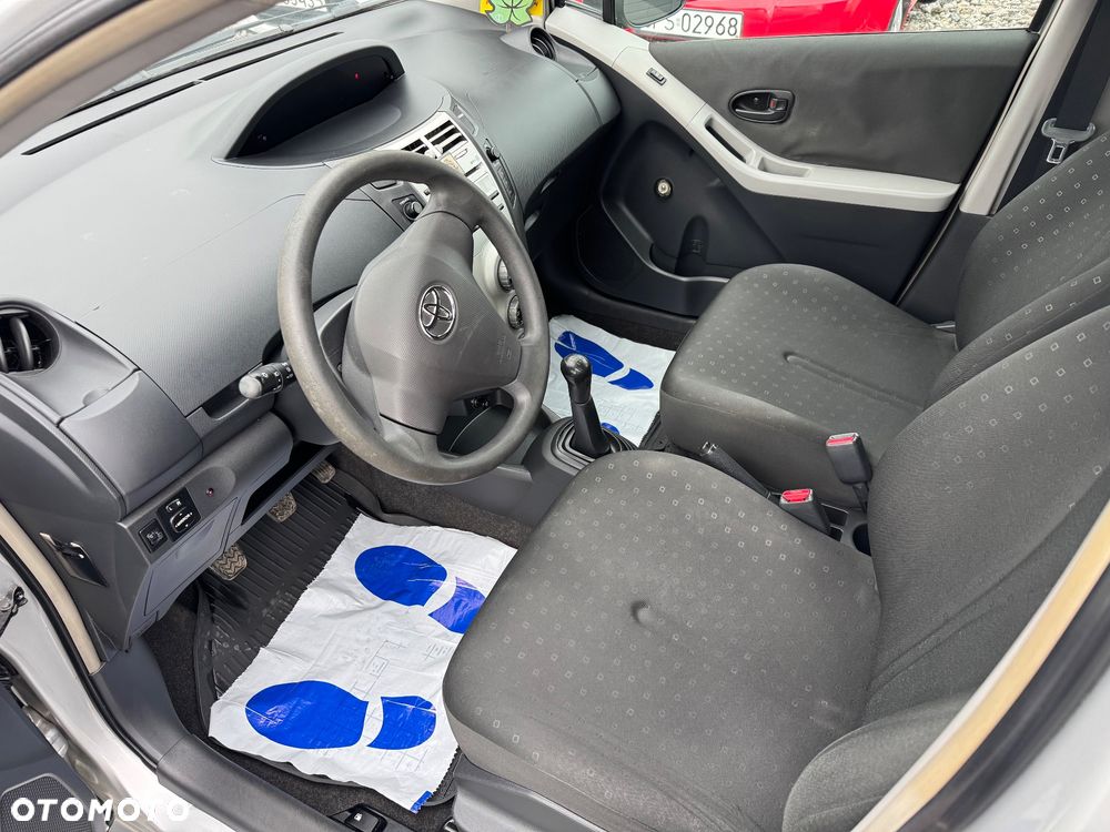 Toyota Yaris 1.0 Luna - 10