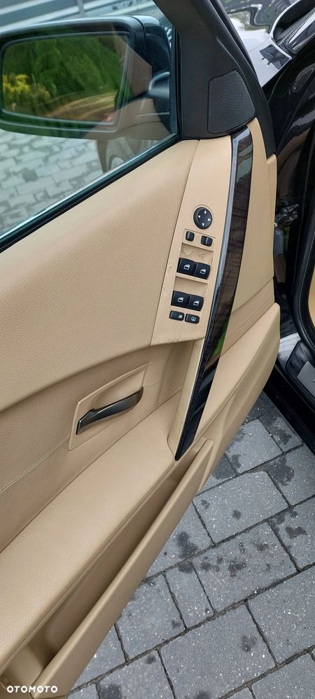 BMW Seria 5 - 32