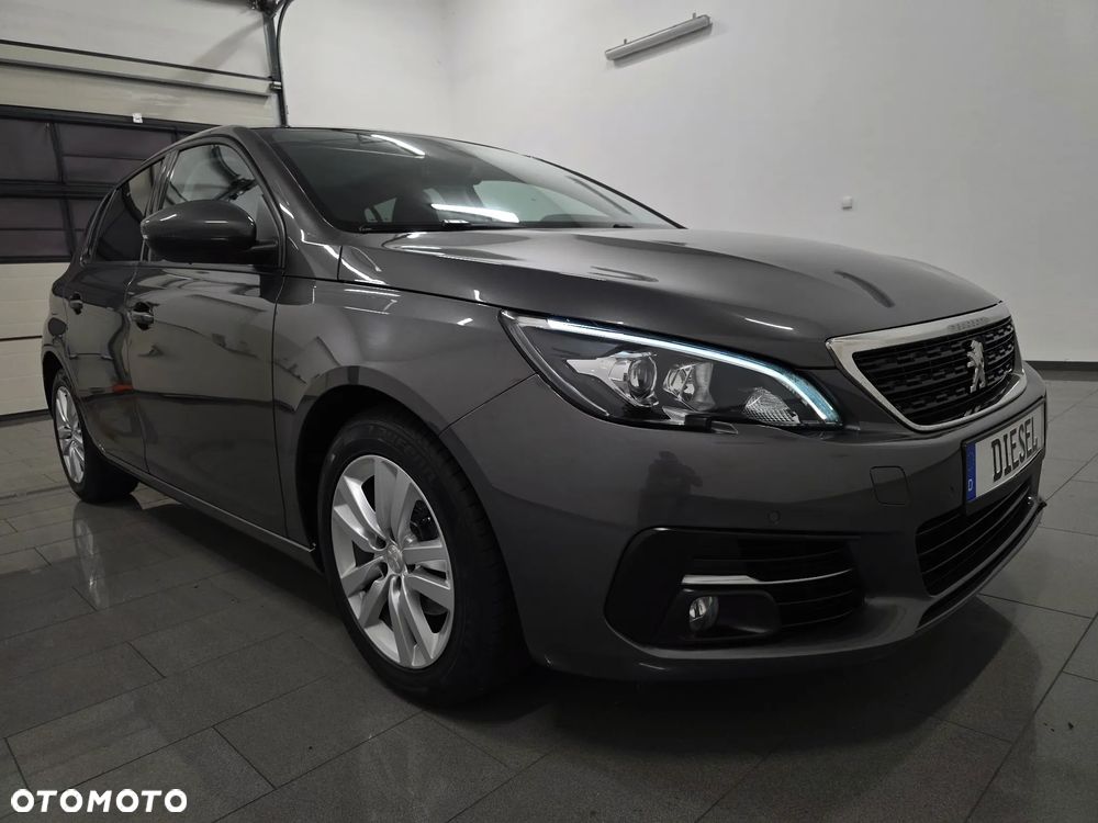 Peugeot 308 - 1