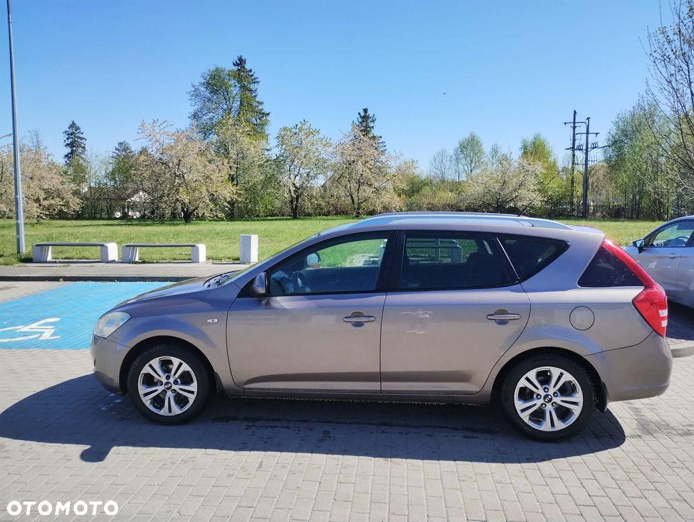 Kia Ceed 1.6 Crdi Comfort - 2