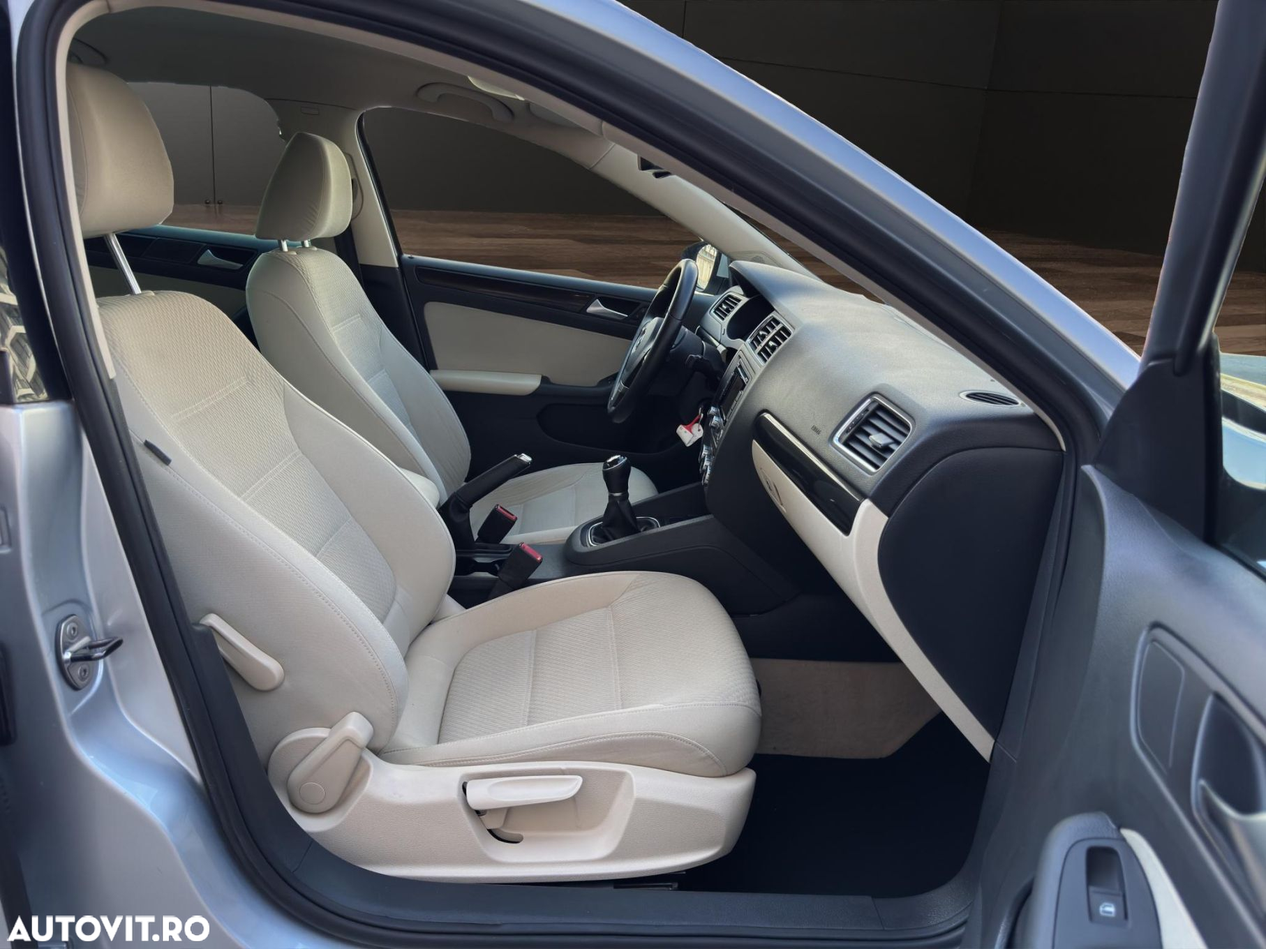 Volkswagen Jetta 1.6 TDI CR DPF Comfortline - 12