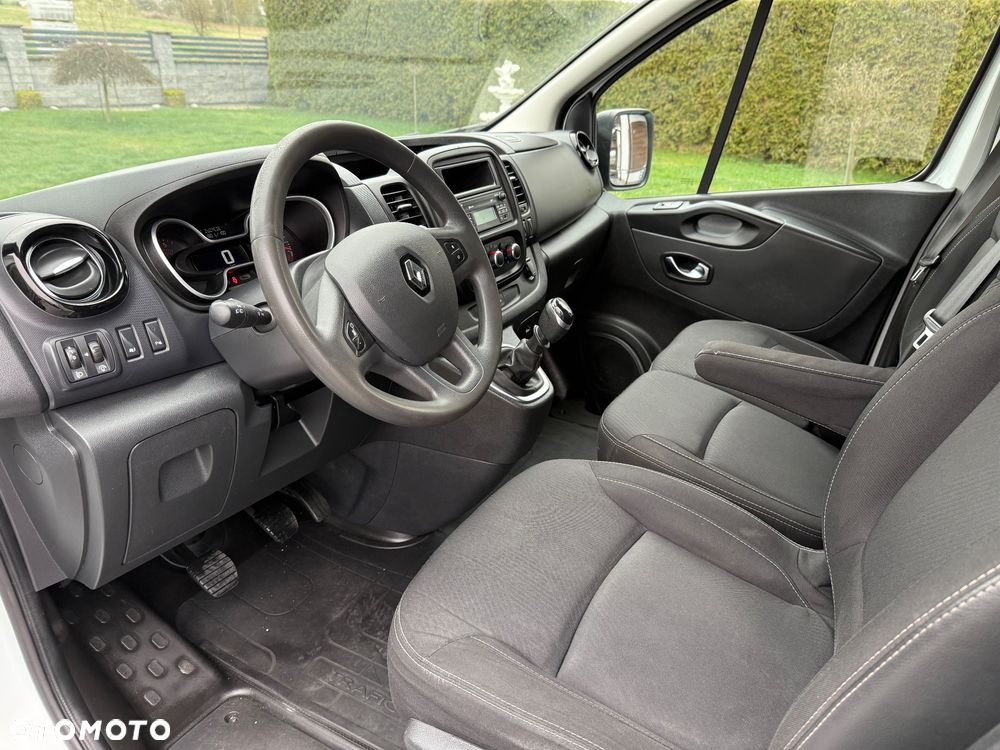 Renault Trafic - 10