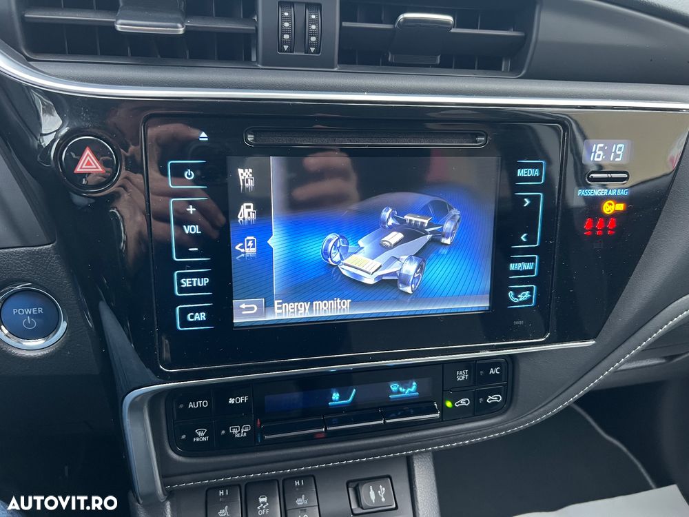 Toyota Auris 1.8 L VVT-i Sol+ - 9