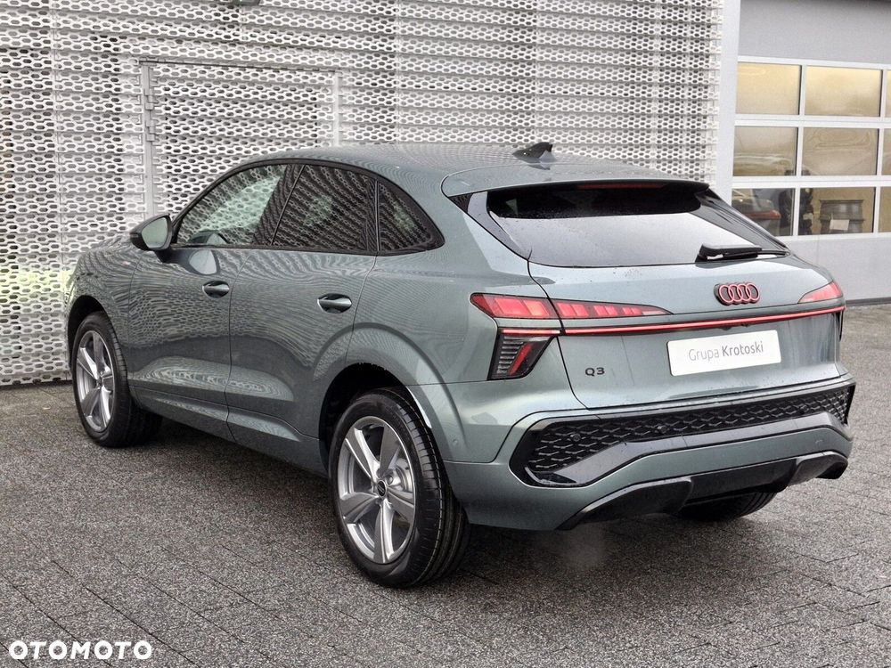 Audi Q3 Sportback - 8