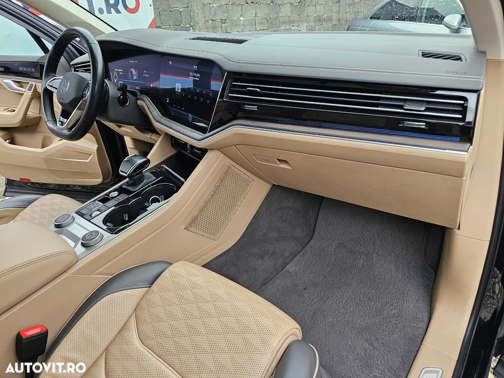 Volkswagen Touareg V6 TDI 4MOTION R-Line - 30