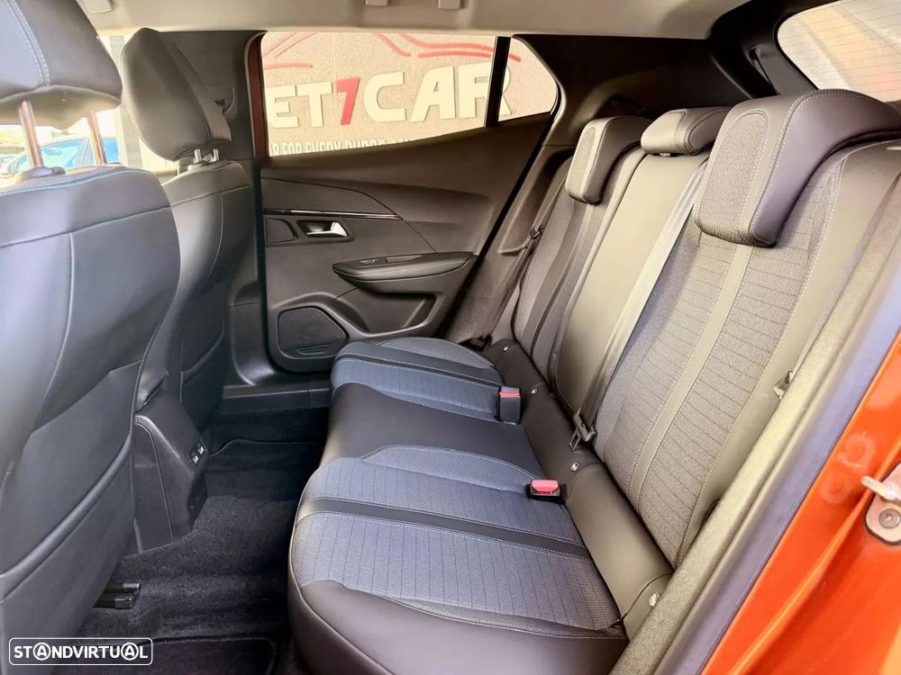 Peugeot 2008 1.2 PureTech Allure - 9