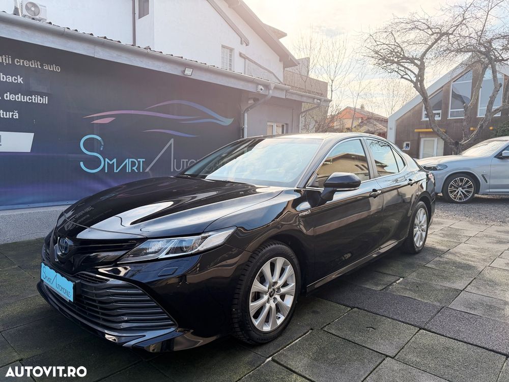 Toyota Camry - 3
