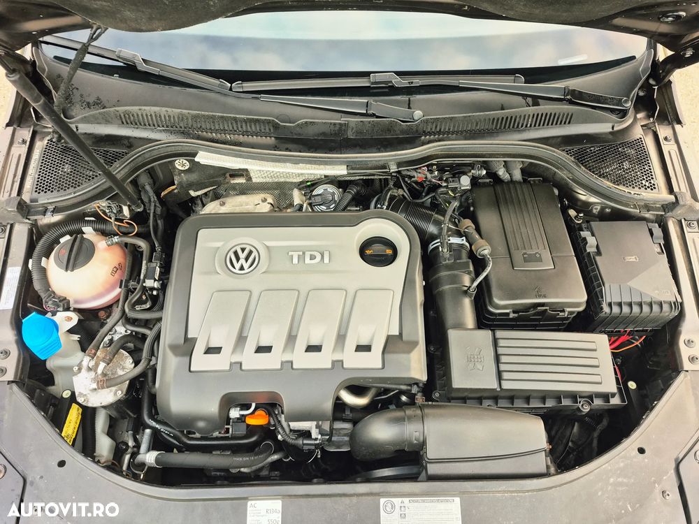 Volkswagen Passat CC 2.0 TDI DPF DSG - 25
