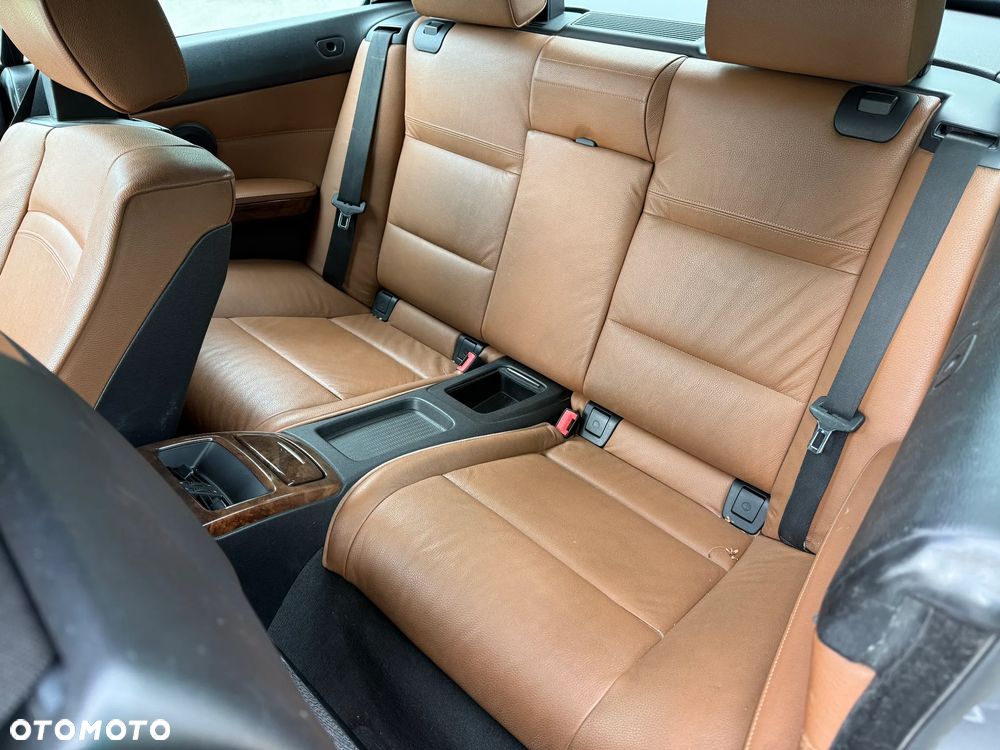 BMW Seria 3 325i Edition Exclusive - 13