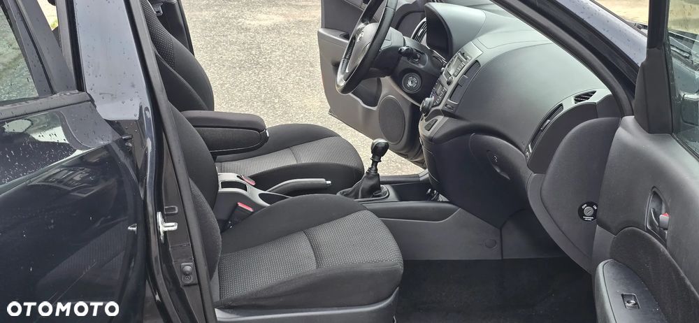 Hyundai i30 1.4 Classic + - 33