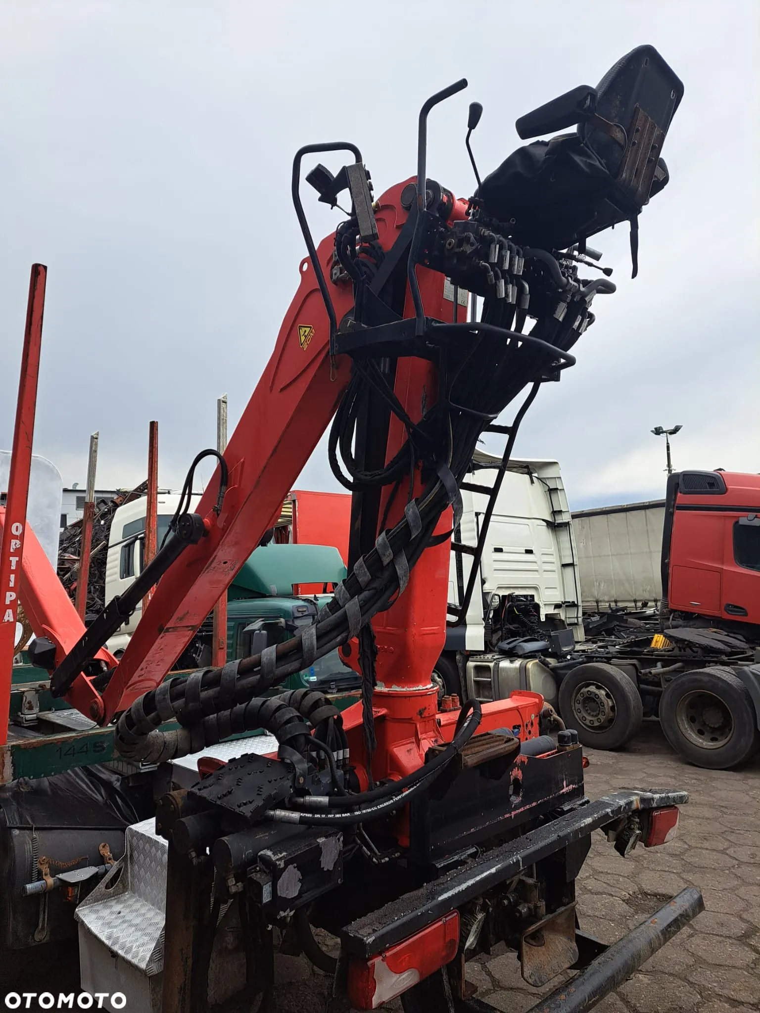 ZABUDOWA DO DREWNA + HDS PALFINGER EPSILON M120Z79 - 14