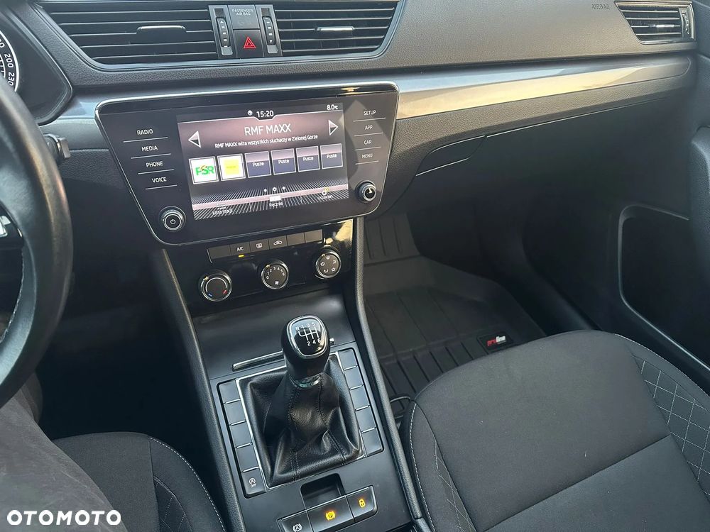 Skoda Superb 2.0 TDI Active - 11