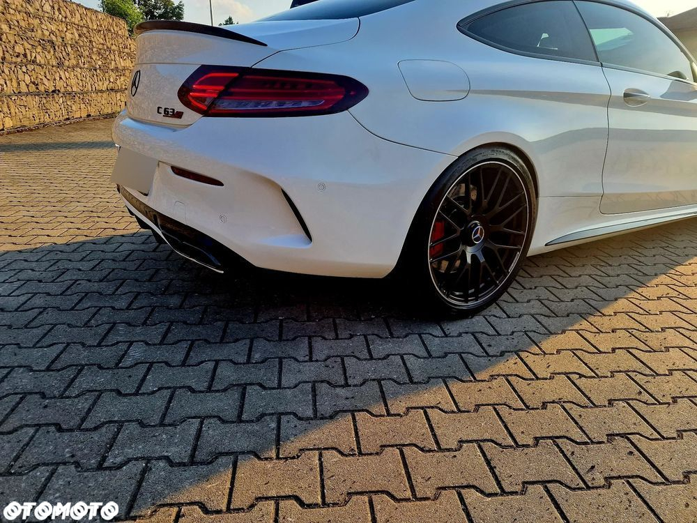 Mercedes-Benz Klasa C AMG 63 Coupe S AMG Speedshift 7G-MCT - 11
