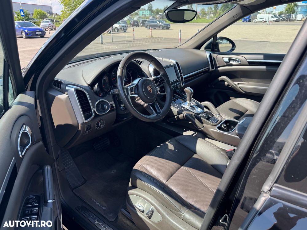 Porsche Cayenne Tiptronic S - 10