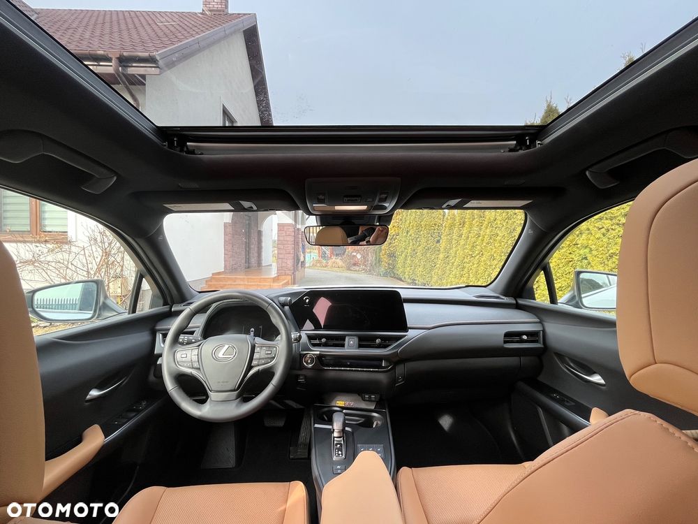 Lexus UX - 21