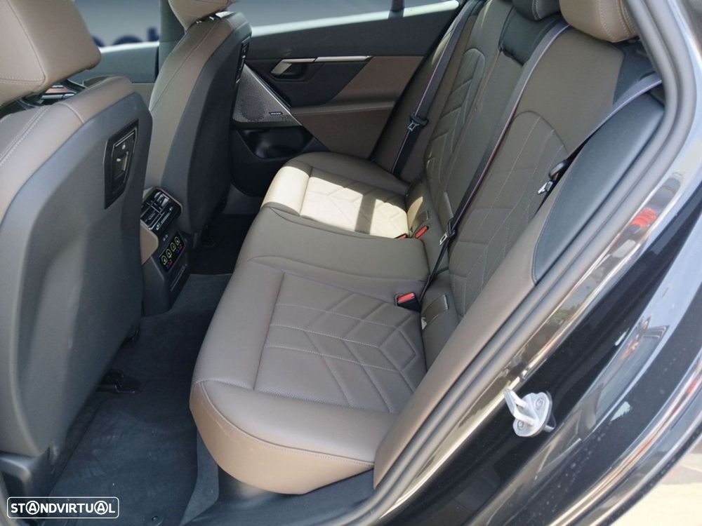 BMW 520 d Pack Desportivo M - 13