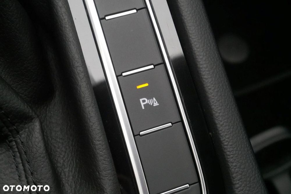 Volkswagen Arteon 2.0 TSI Elegance DSG - 19
