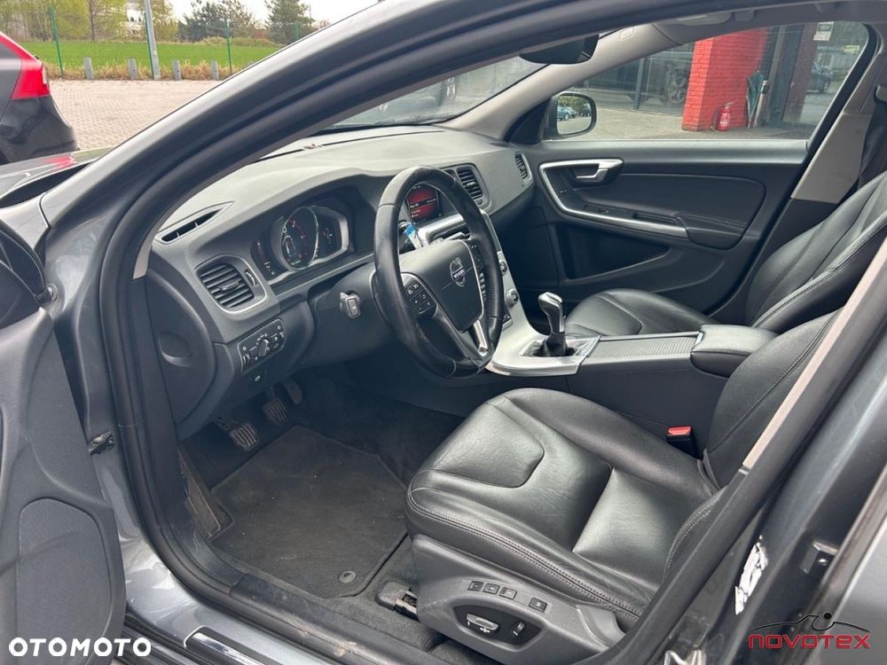 Volvo V60 D2 Drive-E Momentum - 8