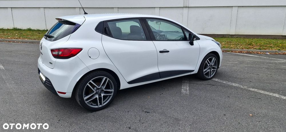 Renault Clio - 18