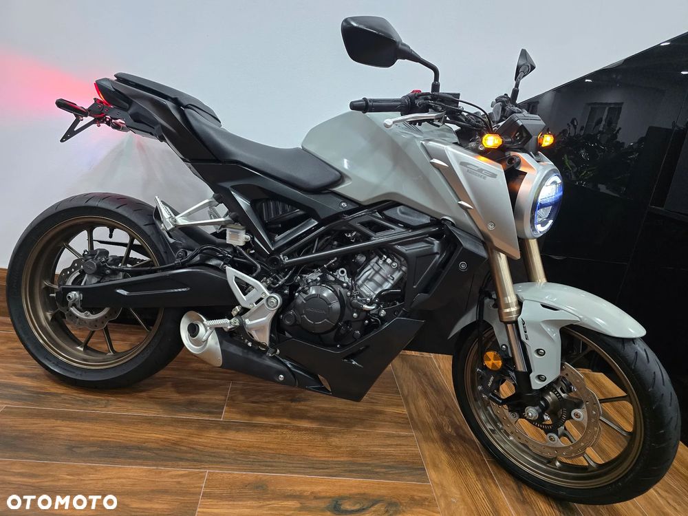 Honda CB - 34