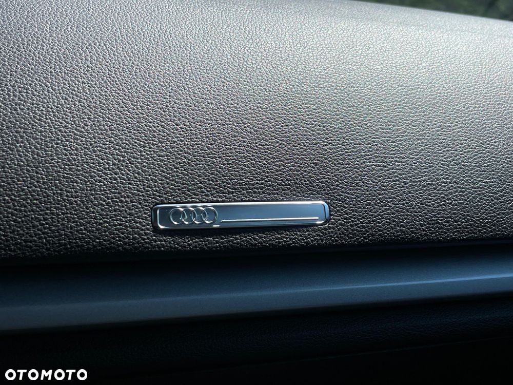Audi A3 Sportback 30 TFSI S tronic design - 33