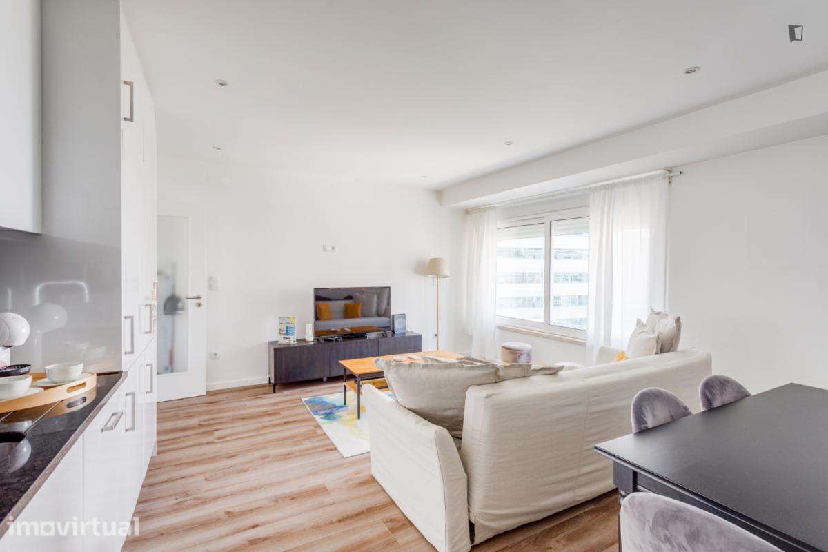 Apartamento com 1 quartos - localizado em Sete Rios Lisbon - Grande imagem: 5/27