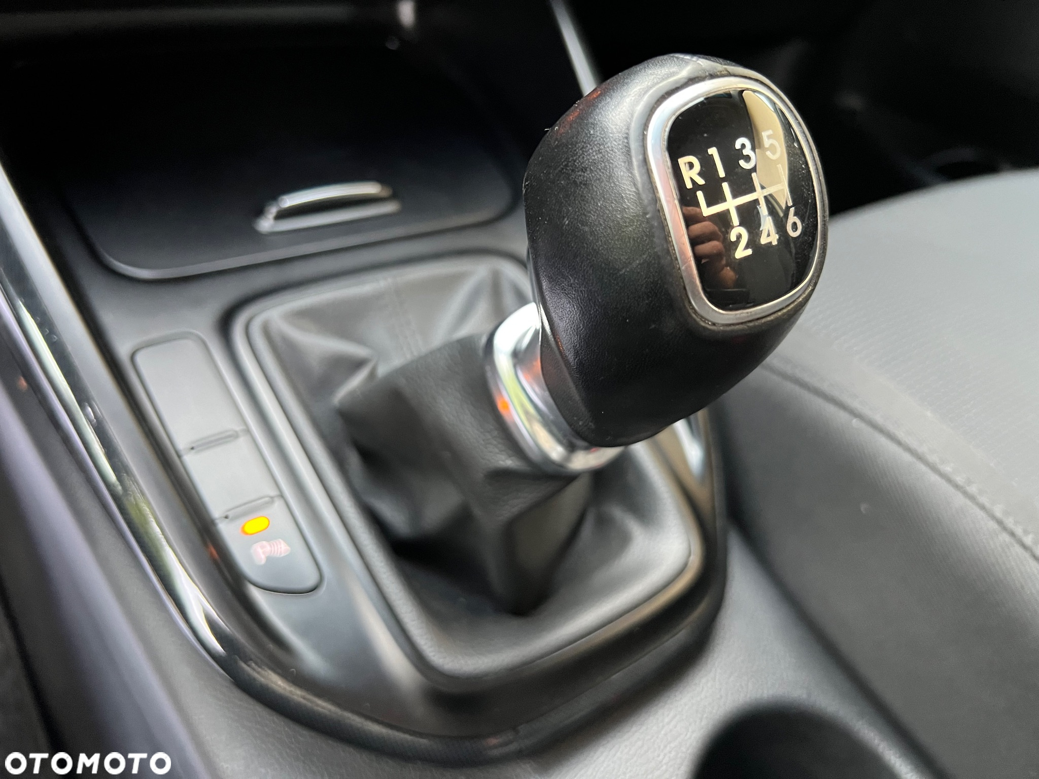 Kia Carens 1.6 GDI L 7os - 23