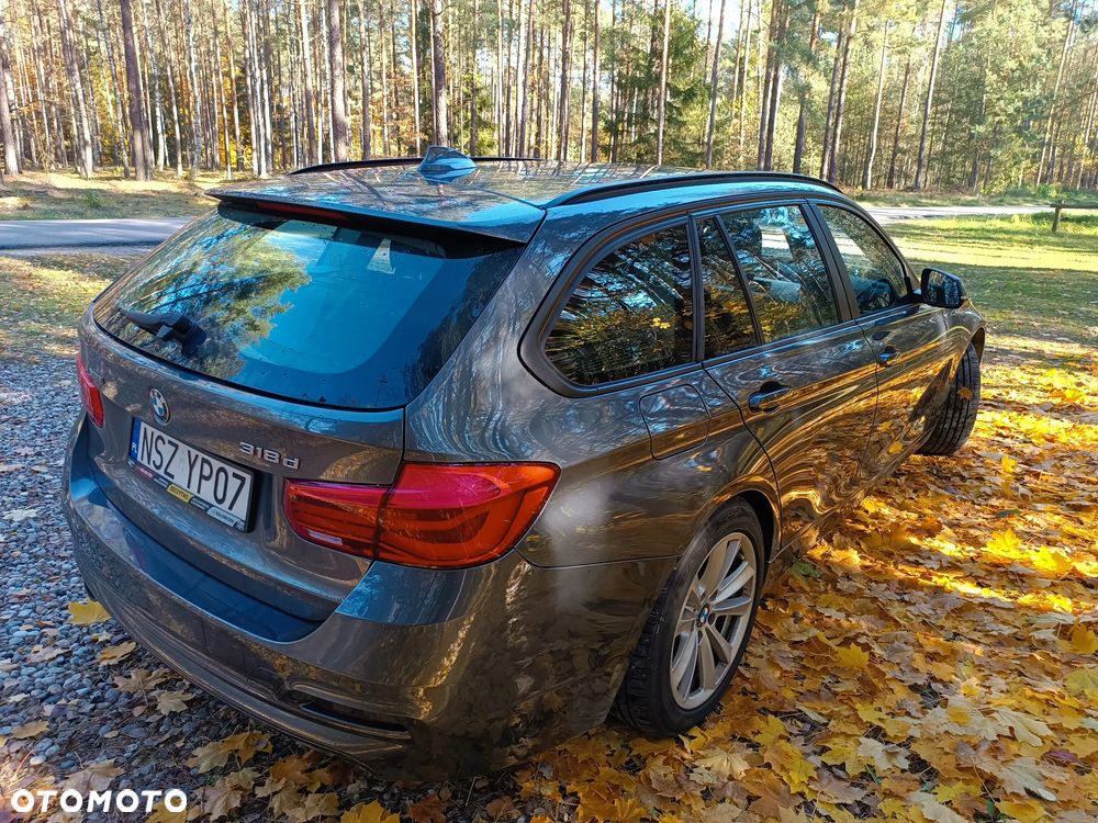 BMW Seria 3 318d Touring - 3