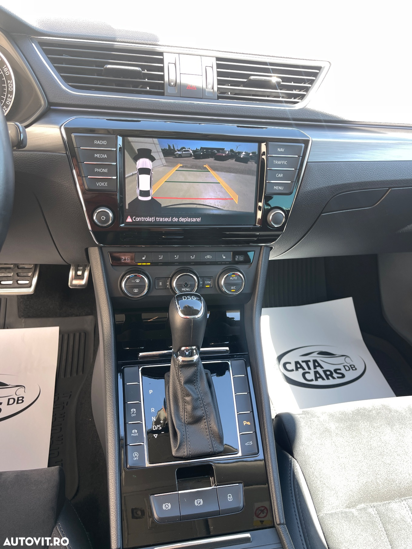Skoda Superb 2.0 TDI DSG Style - 30