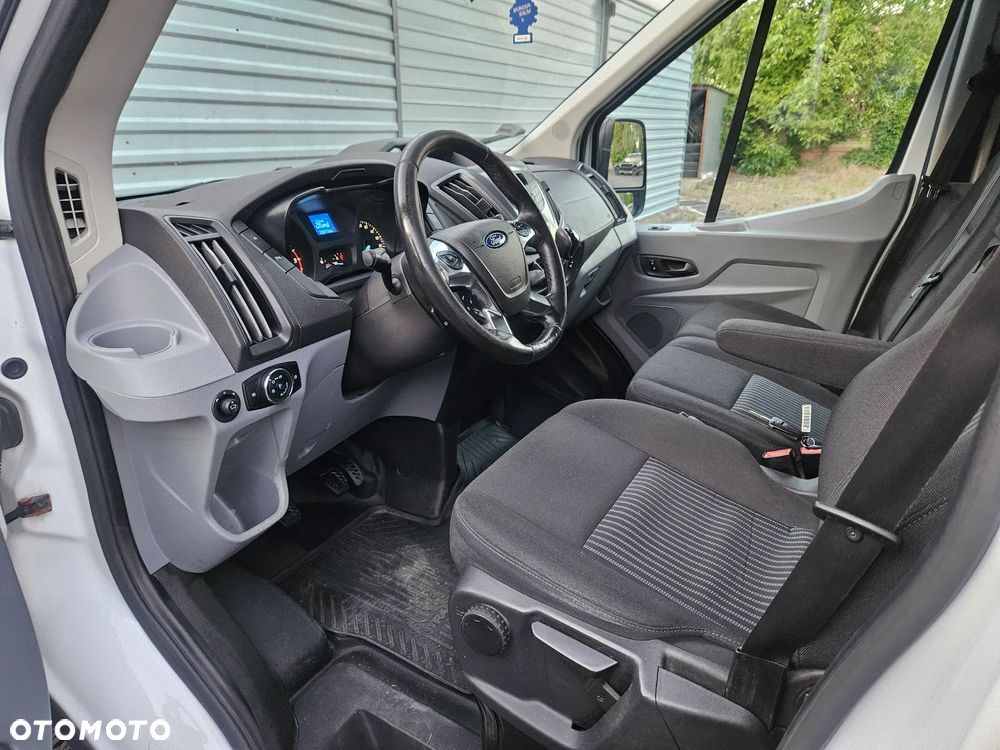 Ford Transit - 25