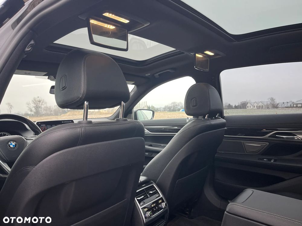 BMW Seria 7 - 33
