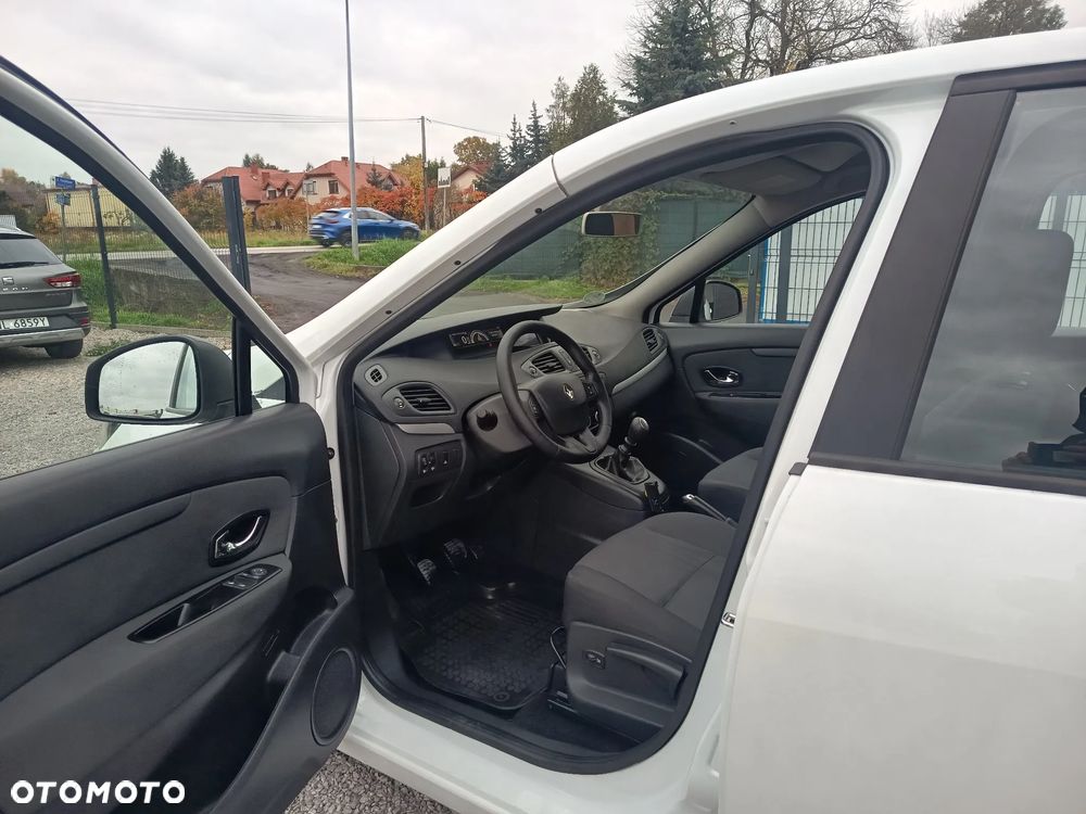 Renault Scenic 1.6 16V 110 TomTom Edition - 13