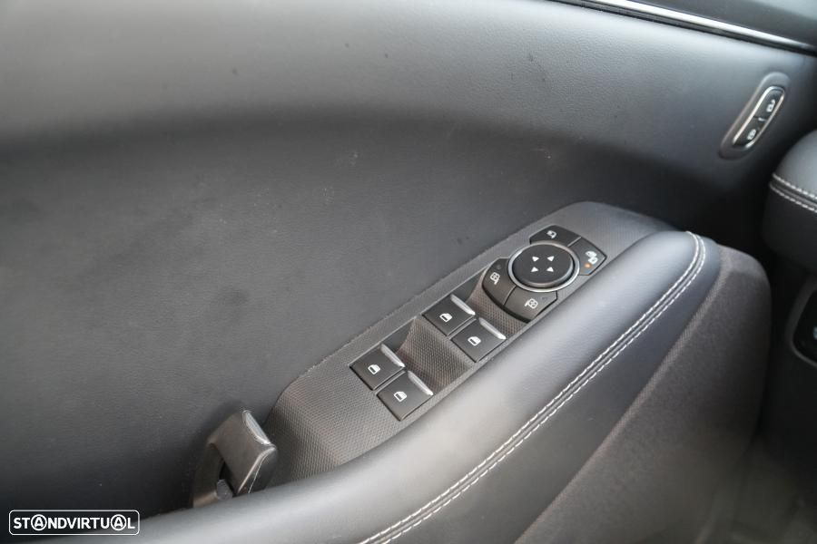 Ford Mustang Mach-E 75.7 kWh Premium AWD - 9