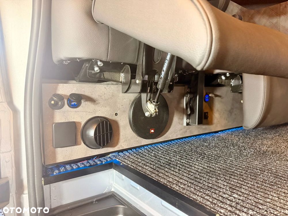 Mercedes-Benz Sprinter - 31