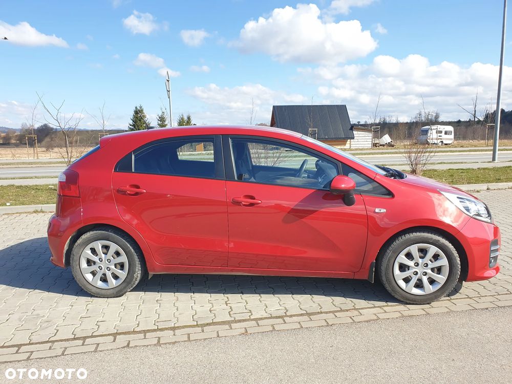 Kia Rio 1.2 L - 10