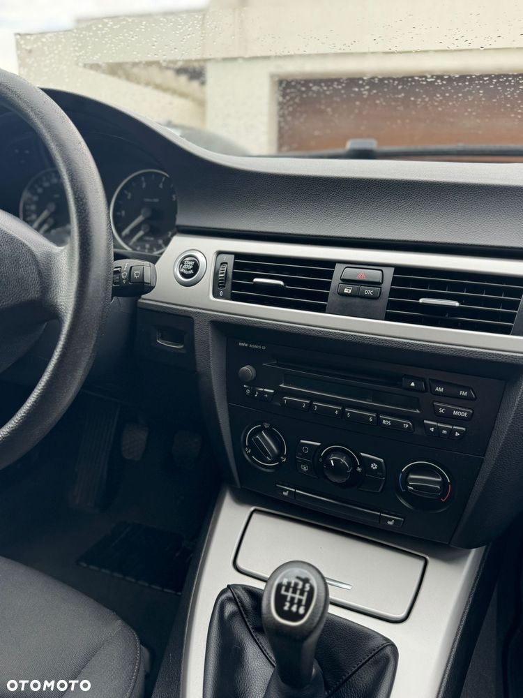 BMW Seria 3 320i - 19