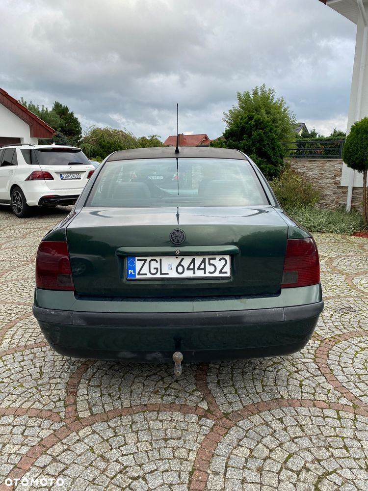 Volkswagen Passat 1.9 TDI Comfortline - 7
