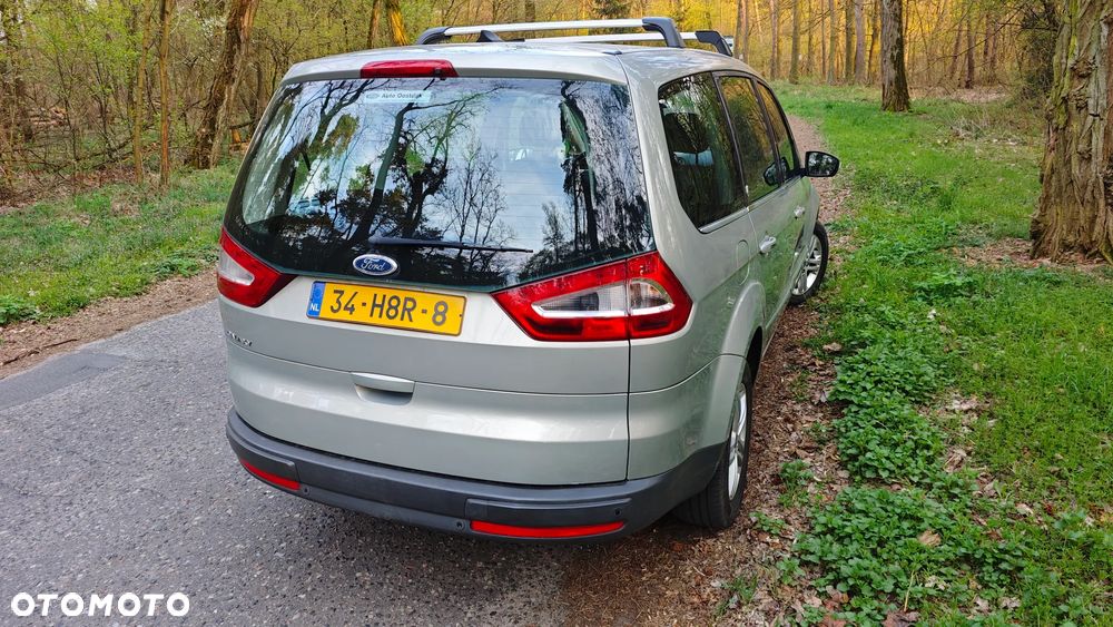 Ford Galaxy 2.0 Ghia - 22