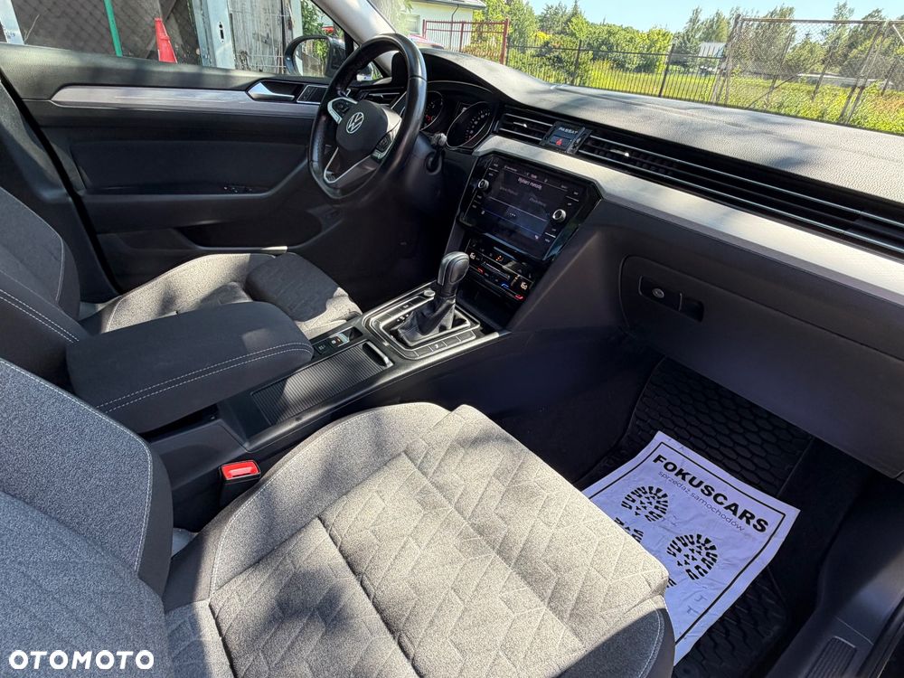 Volkswagen Passat 2.0 TDI EVO Business DSG - 24
