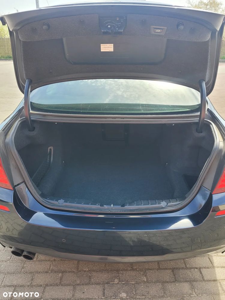 BMW Seria 5 528i xDrive - 7