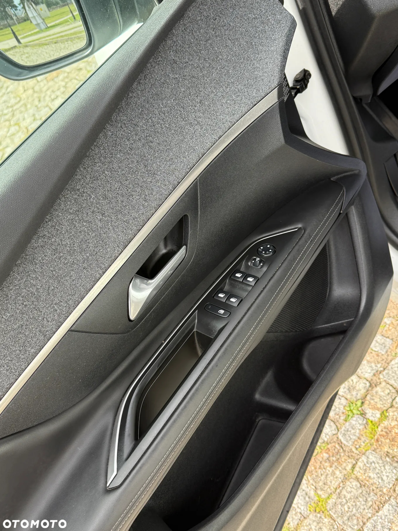 Peugeot 3008 PureTech 130 Stop & Start EAT6 Allure - 24