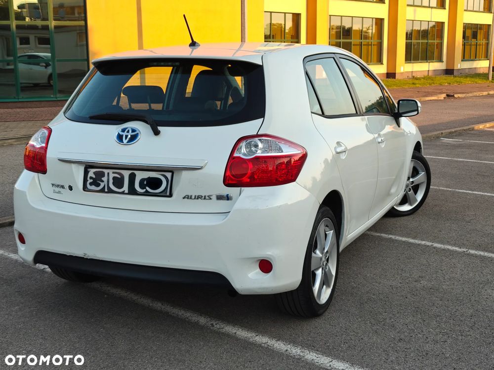 Toyota Auris 1.8 HSD Luna - 8