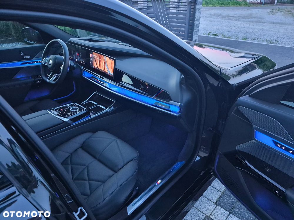 BMW Seria 7 740i - 10