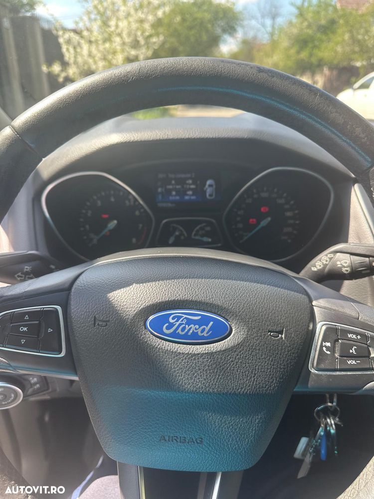 Ford Focus 1.0 EcoBoost Trend - 11